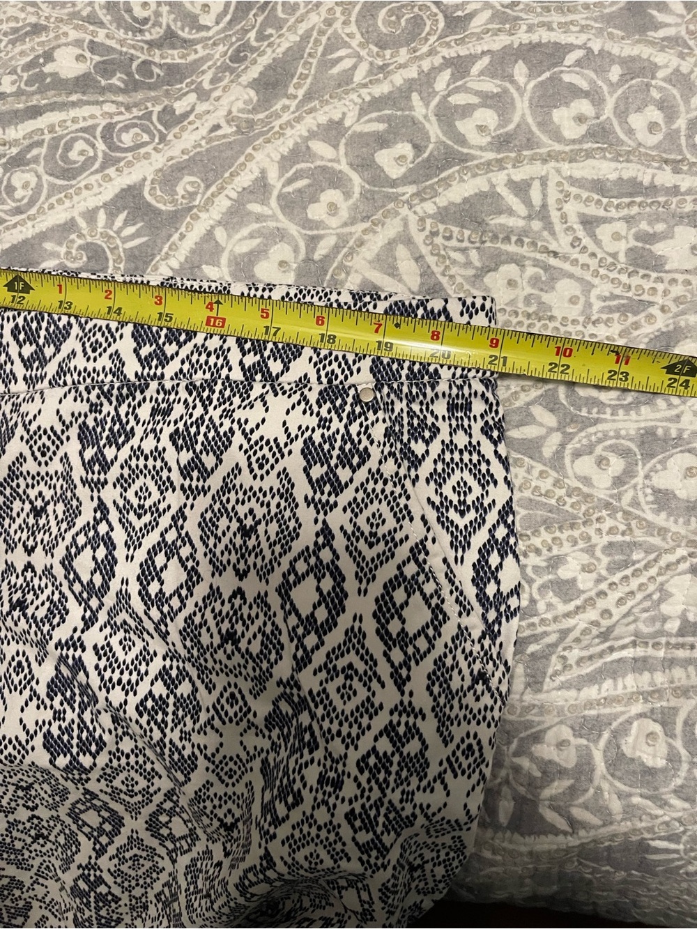 Cute summer casual navy and white plus size shorts - Picture 8 of 8